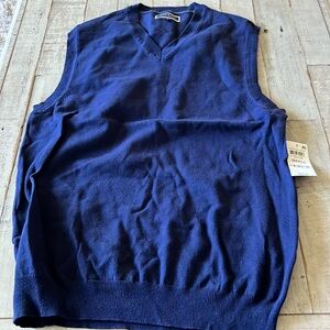 NWT Mens Club Room Small Navy Vest